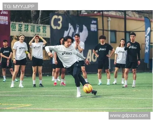 提升足球技能与团队合作的耐克足球课全新体验